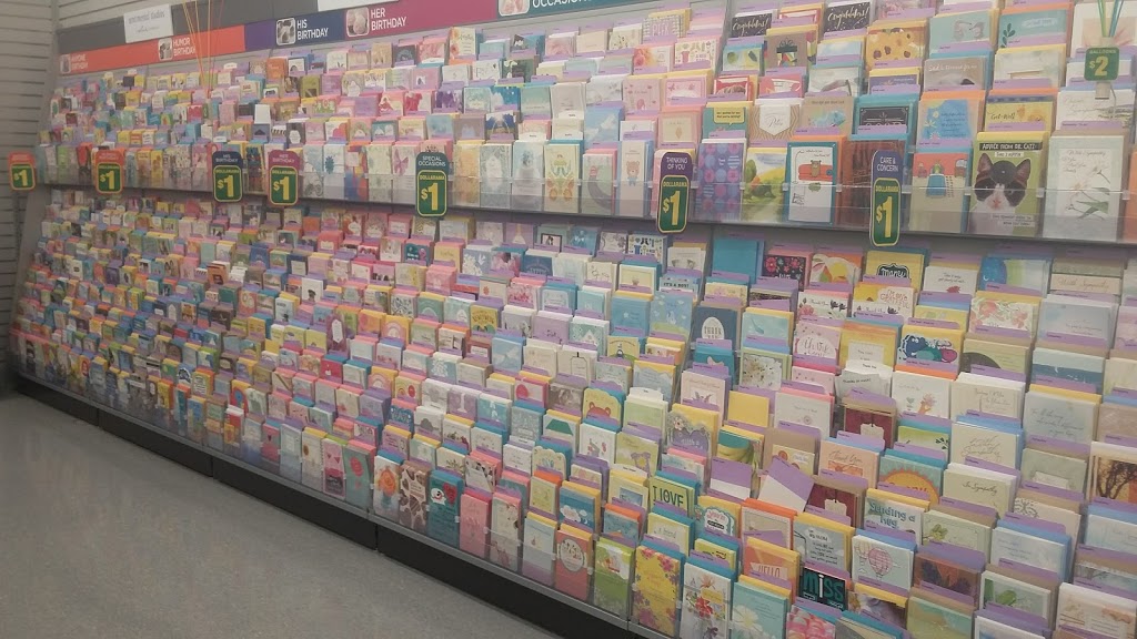 Dollarama | Shopping Centre, 14800 Yonge St, Aurora, ON L4G 1N3, Canada | Phone: (905) 751-0814