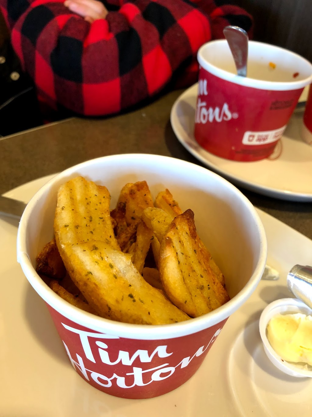 Tim Hortons | 10233 Elbow Dr SW Unit 200, Calgary, AB T2W 1E8, Canada | Phone: (403) 255-8700