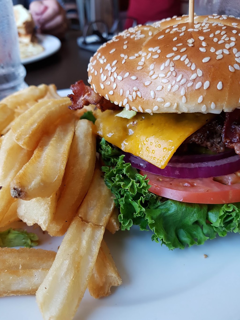 Dennys | 2950 Mount Lehman Rd, Abbotsford, BC V4X 1T3, Canada | Phone: (604) 850-7263
