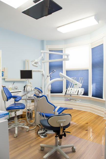 Woodfield Dental | 540 Queens Ave, London, ON N6B 1Y8, Canada | Phone: (519) 679-2891
