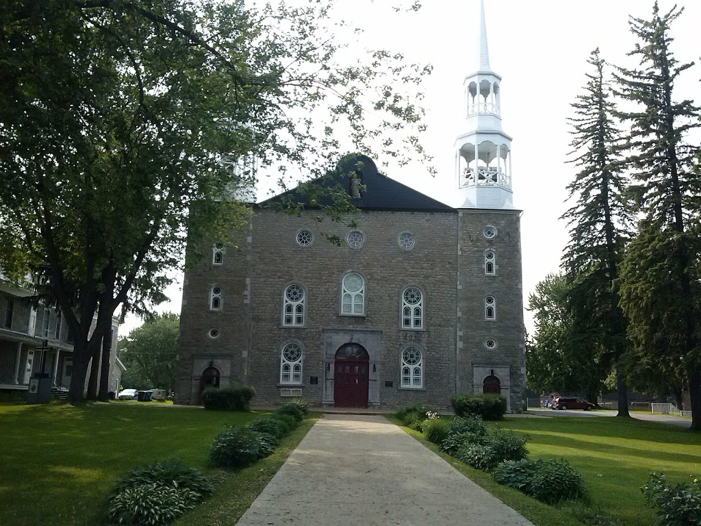 Presbytere Ste-Genevieve | 780 Rue Montcalm, Berthierville, QC J0K 1A0, Canada | Phone: (450) 836-3758