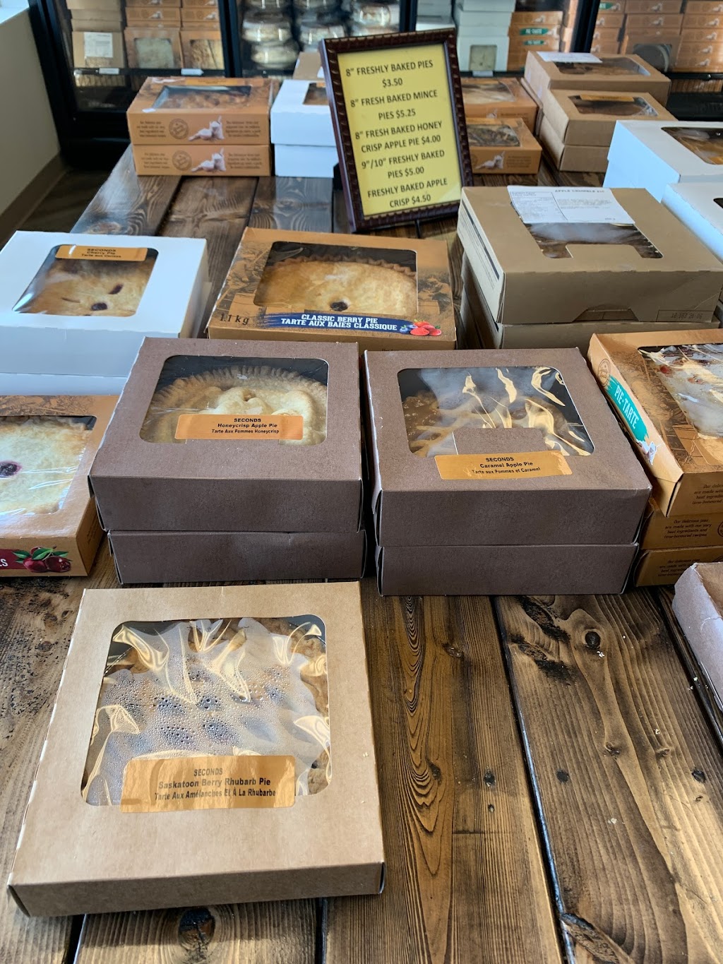 Apple Valley Pies Plus Outlet | 185 Commercial St, Berwick, NS B0P 1E0, Canada | Phone: (902) 538-5731