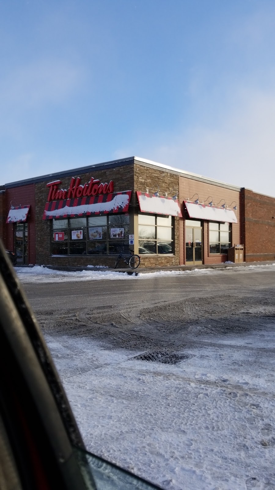 Tim Hortons | 145 S Edgeware Rd, St Thomas, ON N5P 4C4, Canada | Phone: (519) 633-9559