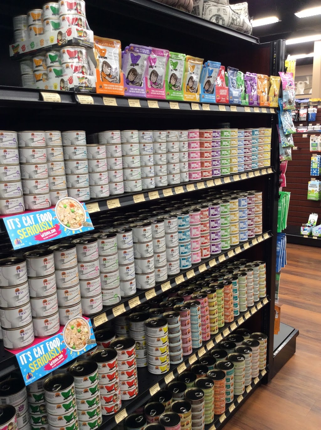 Pet Valu | 900 Gibsons Way, Gibsons, BC V0N 1V7, Canada | Phone: (604) 840-3154