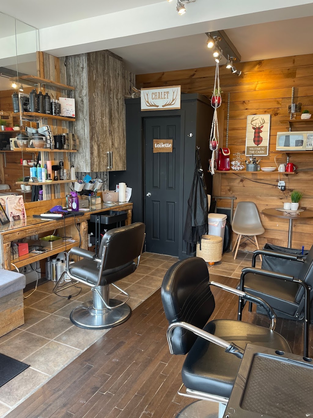 Le Chalet Salon | Rue St Charles S, Granby, QC J2G 6Z7, Canada | Phone: (450) 994-9998