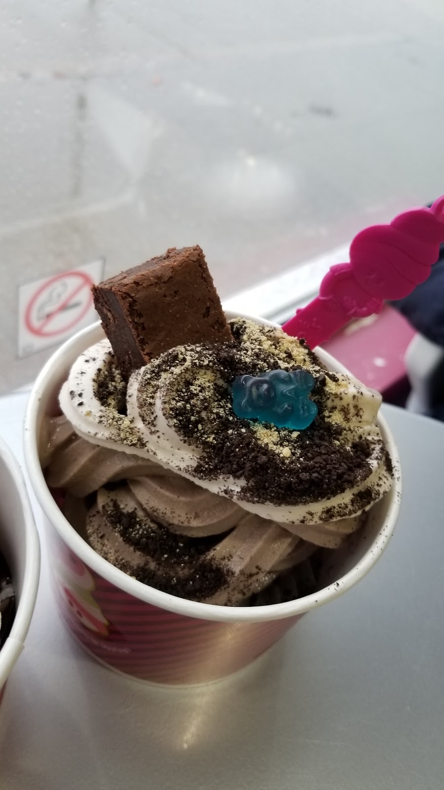 Menchies | 1383 Wilson Rd N, Oshawa, ON L1K 2Z5, Canada | Phone: (905) 240-0639