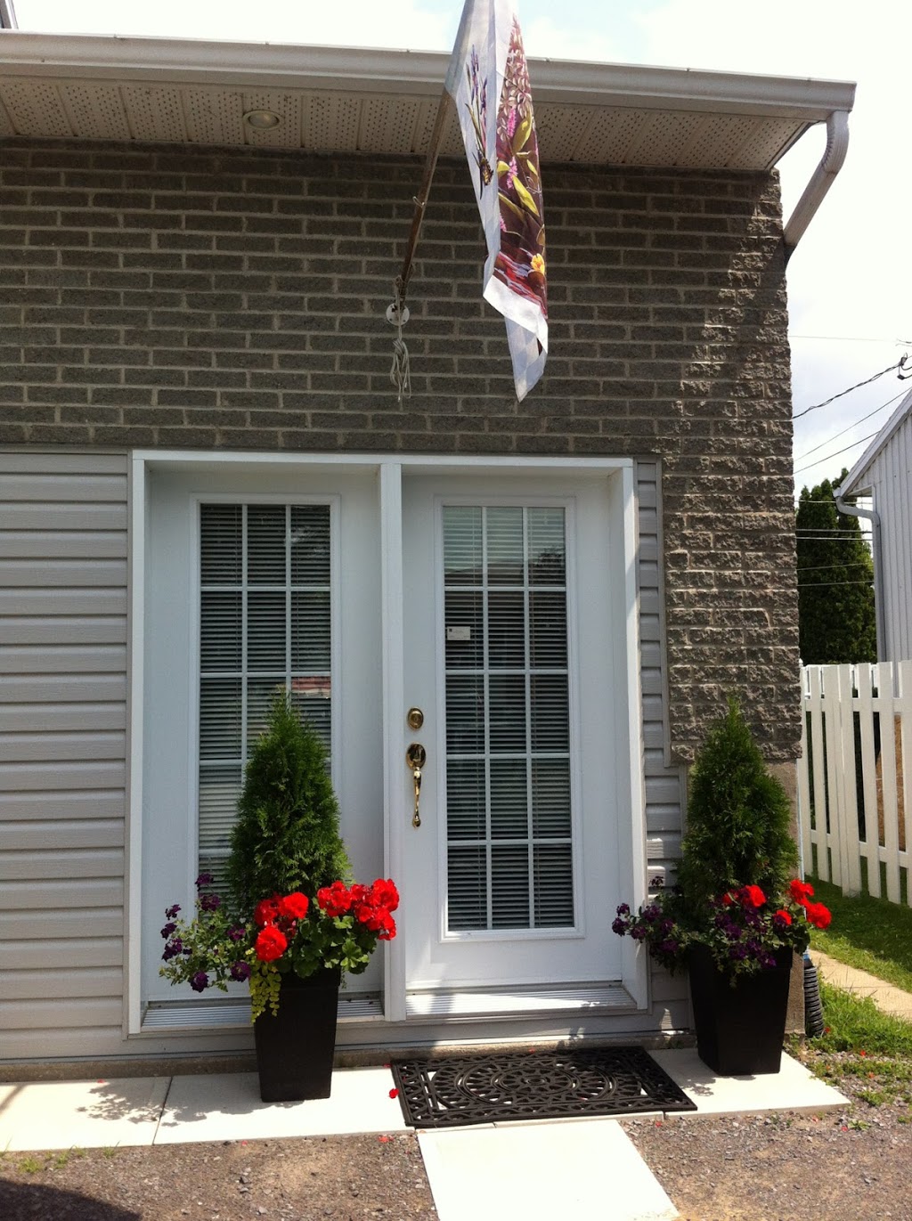 Côté Diane | 325 Rue Cambert, Trois-Rivières, QC G9B 1V2, Canada | Phone: (819) 697-9137