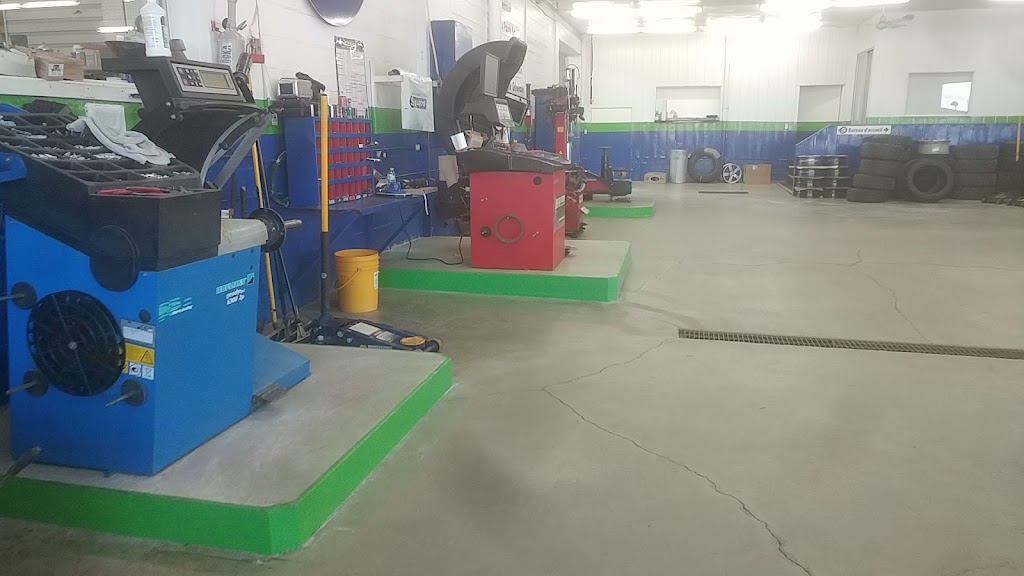 Point S - Garage Pneus M. Gagné / Lavage / Mécanique | 2685 Av. du Pont S, Alma, QC G8B 5V2, Canada | Phone: (418) 662-4013