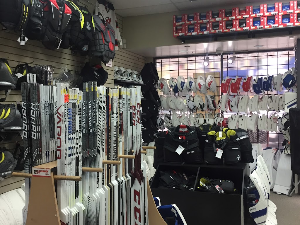Larrys Sports Shop | 2029 Lonsdale Ave, North Vancouver, BC V7M 2K4, Canada | Phone: (604) 987-6630