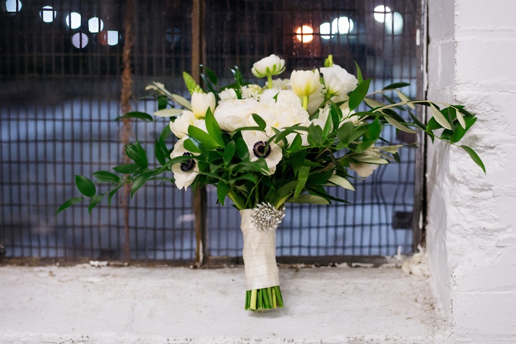 Flowers On Ten | 5027 Hurontario St Unit #2, Mississauga, ON L4Z 3X6, Canada | Phone: (905) 501-0200