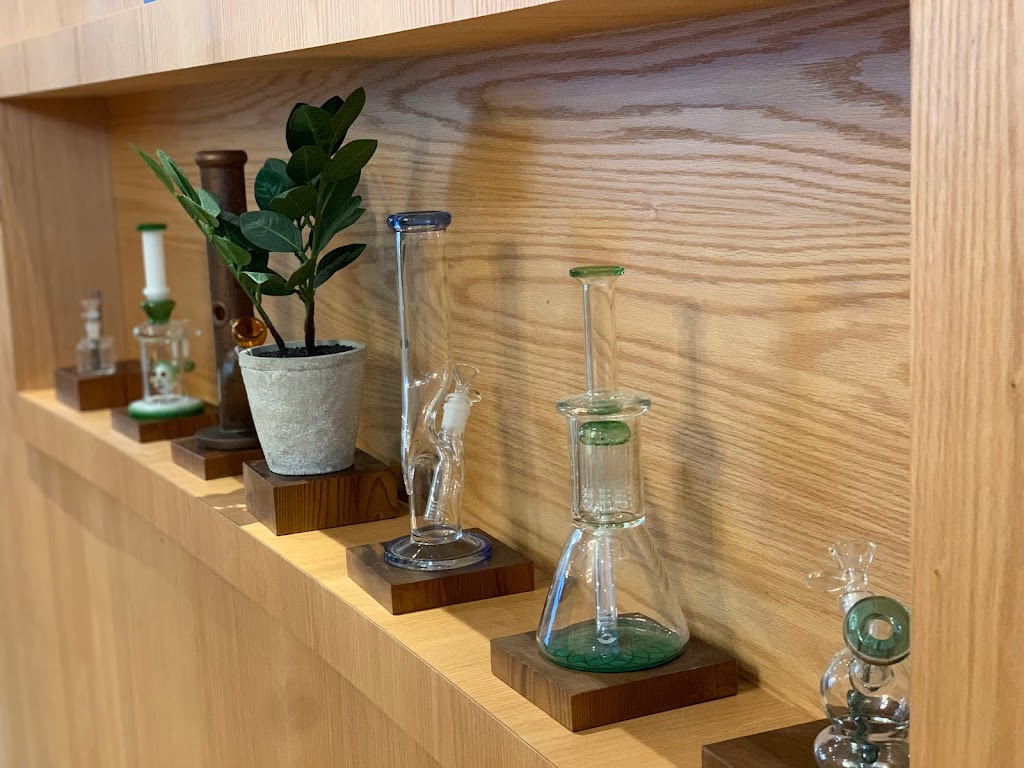 AlphaBud Cannabis (ABC co) | 1186a Woodbine Ave, East York, ON M4C 4E2, Canada | Phone: (647) 343-2837