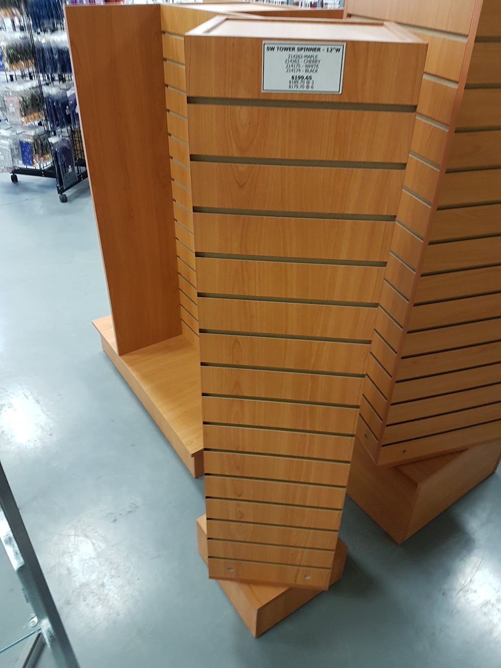 Eddies Hang-Up Display Ltd | 14325 Yellowhead Trail NW, Edmonton, AB T5L 3C4, Canada | Phone: (780) 733-4100
