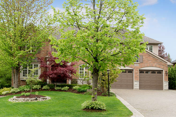 Heather Clark Smith Real Estate | 1235 North Service Rd W #100, Oakville, ON L6H 5R2, Canada | Phone: (647) 448-8548