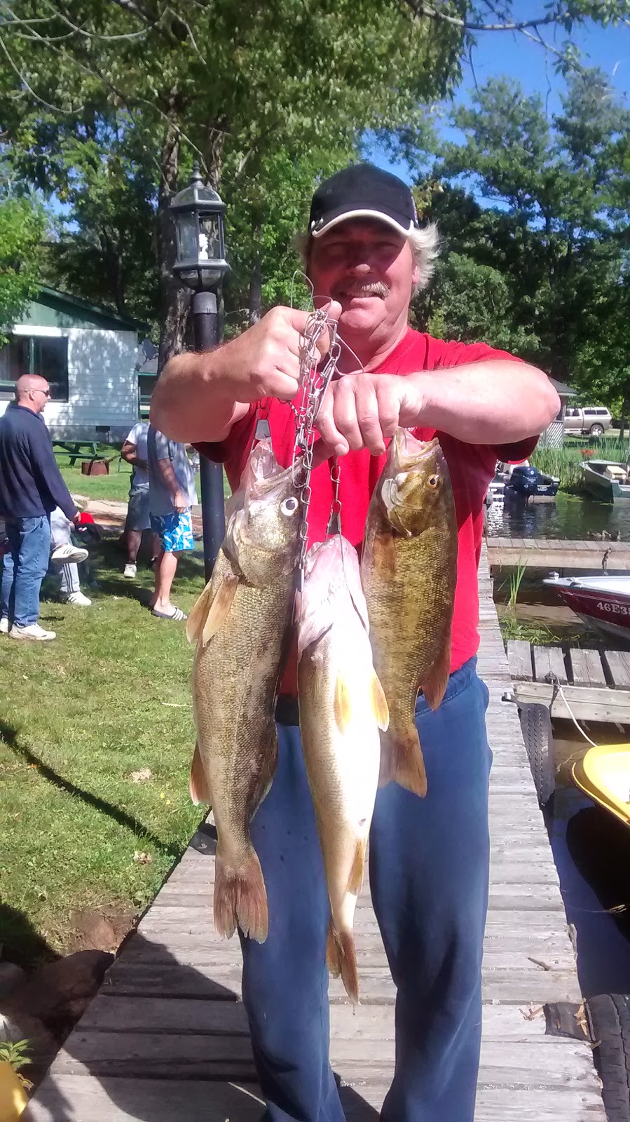 Chalkleys Sandy Bay Cottages | 37 Sandy Bay Rd, Callander, ON P0H 1H0, Canada | Phone: (705) 752-1050