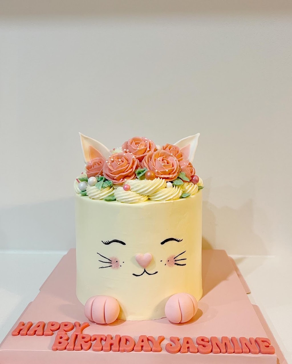 Minnie’s Cakery | 188 Frederick Pearson St, East Gwillimbury, ON L9N 0Y9, Canada | Phone: (778) 859-8519