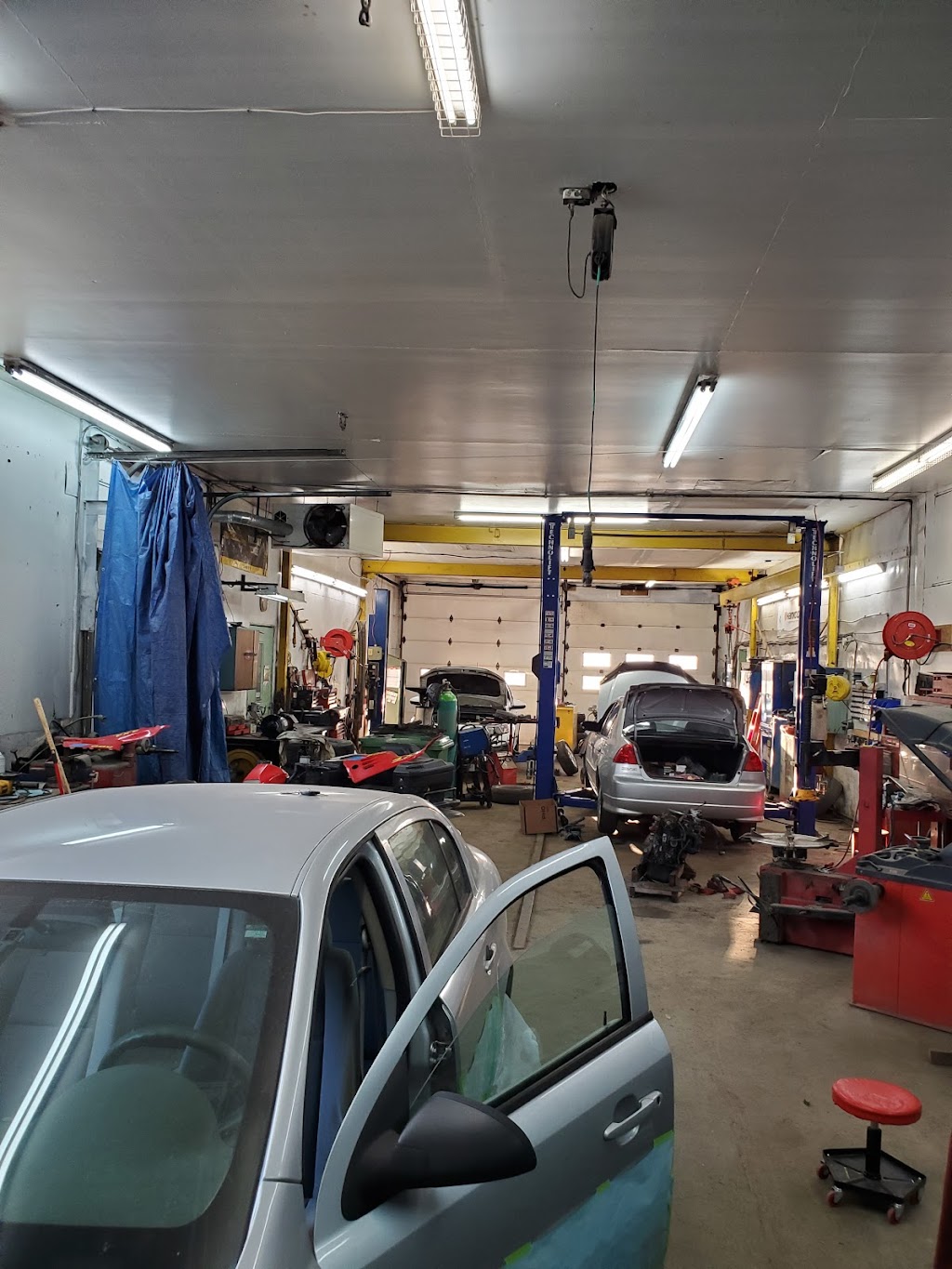 Automobiles Kirouac | 250 Rue Principale, Saint-Modeste, QC G0L 3W0, Canada | Phone: (418) 867-4140
