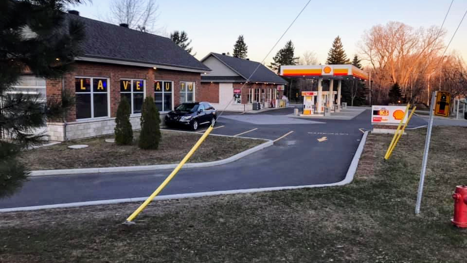 Shell | 248 Bd Sir-Wilfrid-Laurier, Mont-Saint-Hilaire, QC J3H 3N7, Canada | Phone: (450) 339-4500