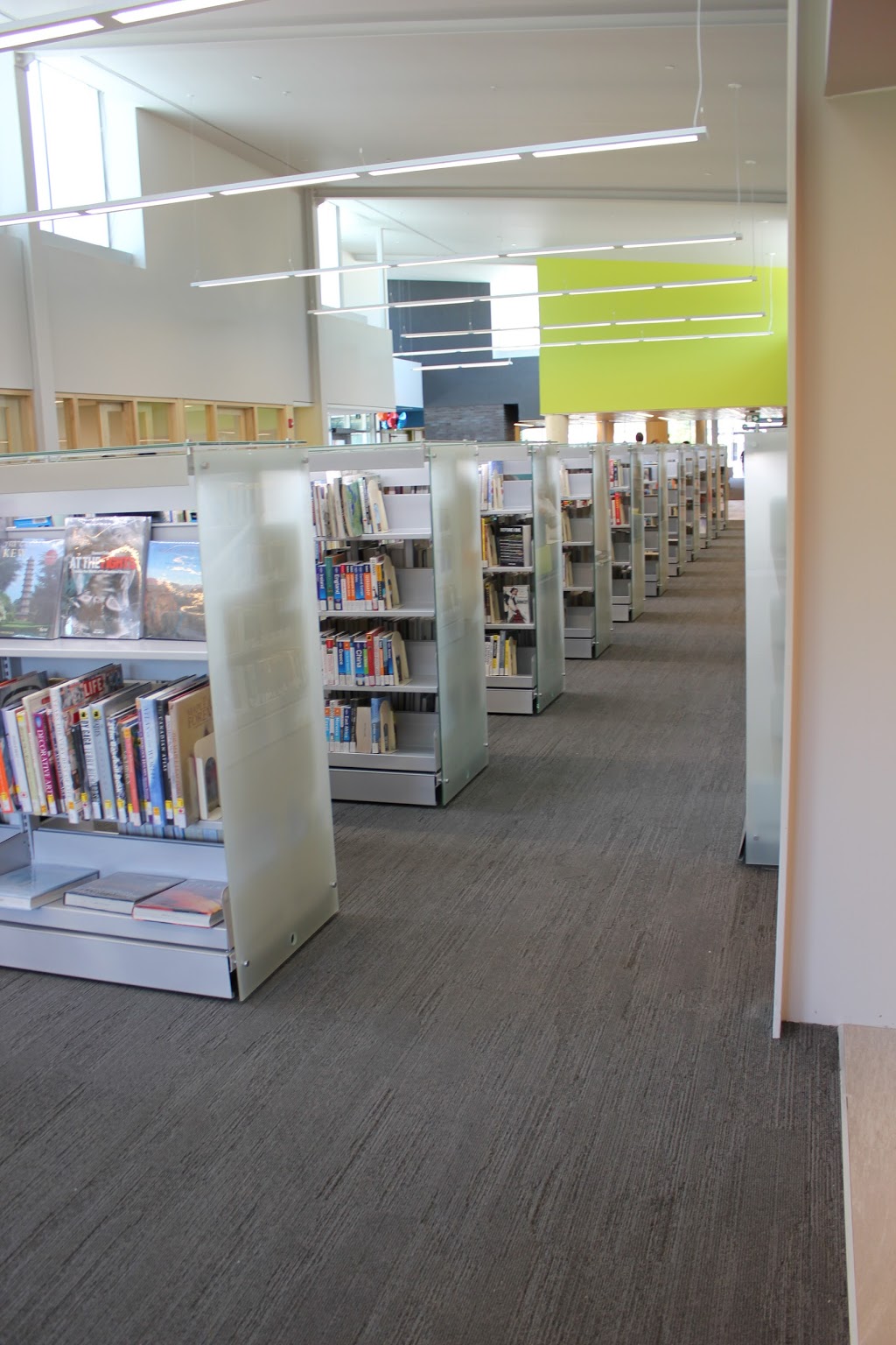 Innisfil Public Library | 967 Innisfil Beach Rd, Innisfil, ON L9S 1V3, Canada | Phone: (705) 431-7410