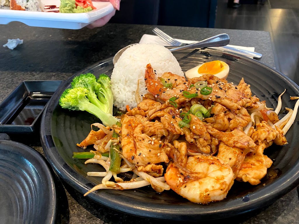 Su&Shi Noodle Bar Restaurant | 3401 Dufferin St, North York, ON M6A 2T9, Canada | Phone: (647) 728-3249