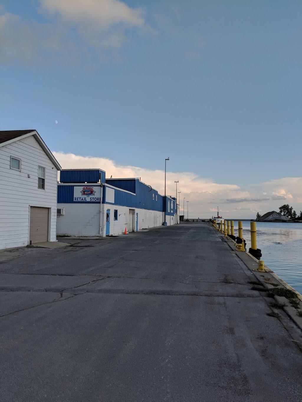 La Nassa Foods | 3 Dock Rd, Kingsville, ON N9Y 1N6, Canada | Phone: (519) 733-2027