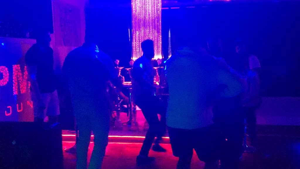 PMC Lounge | 2849 North Rd #102, Burnaby, BC V3J 1G1, Canada | Phone: (604) 446-6059