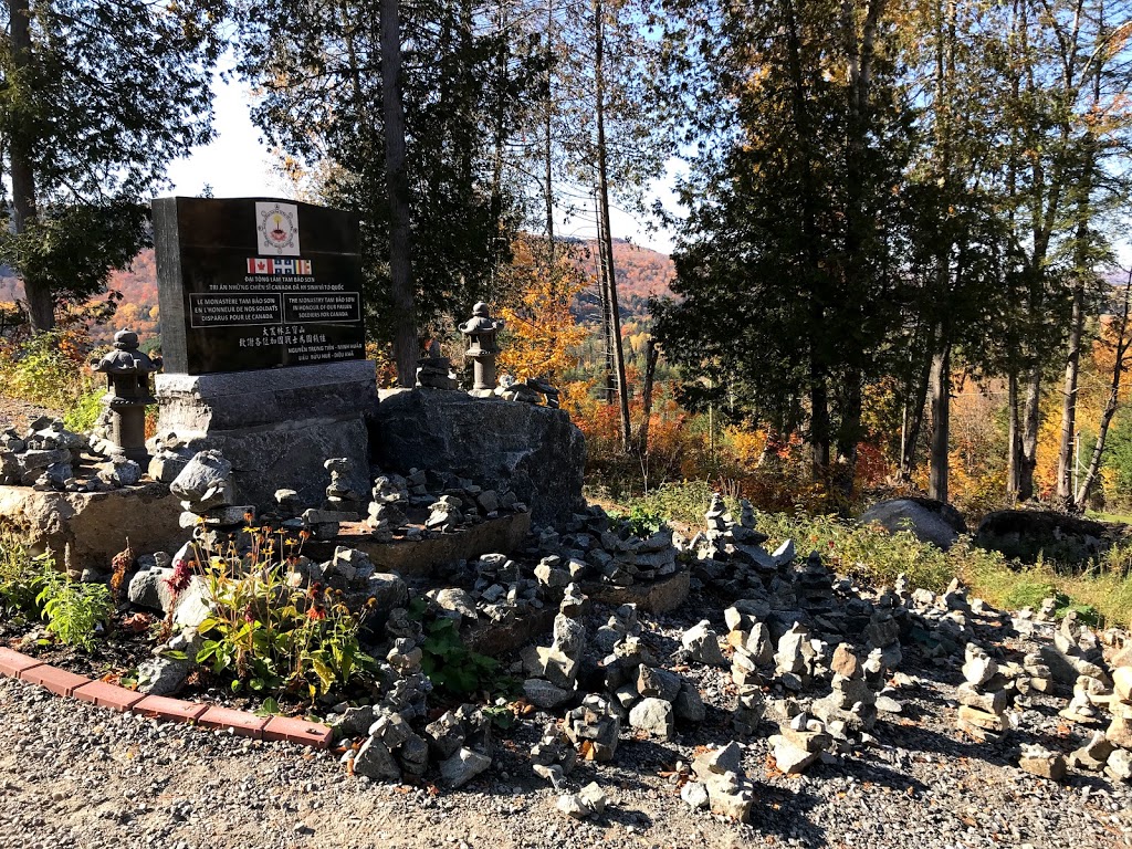 Halte routière 158/329 | Lachute, QC J0V 1X0, Canada