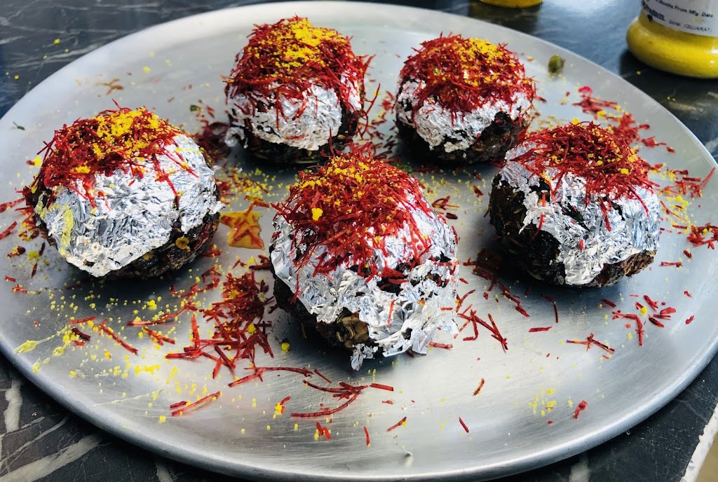 Banaras Paan | Cityscape Landing, 4310 104 Ave NE #3182, Calgary, AB T3N 1W3, Canada | Phone: (204) 599-9849