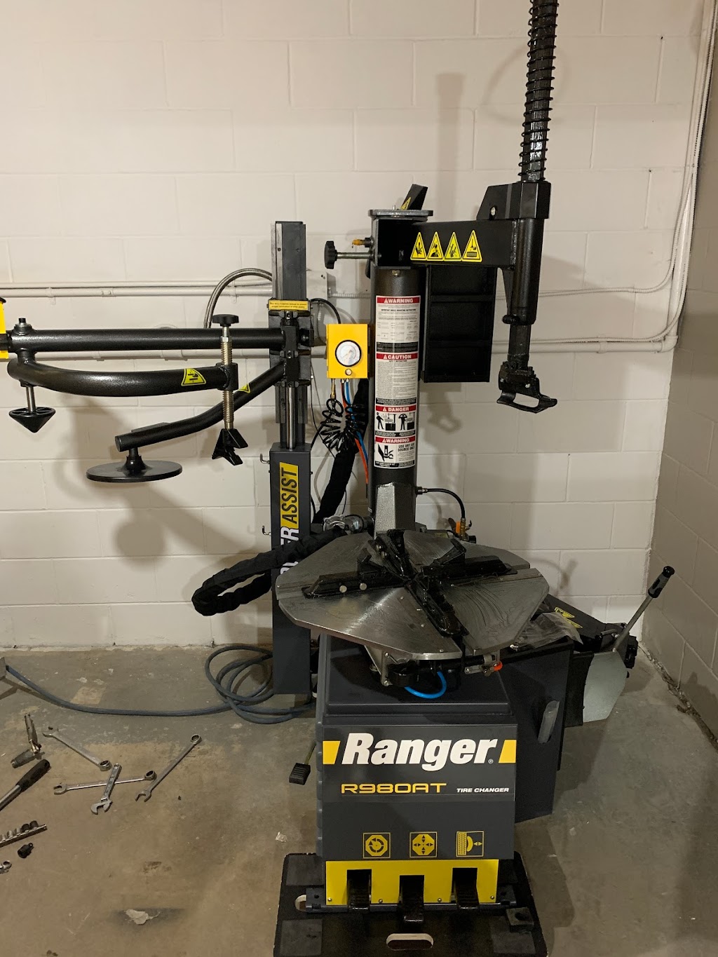 Jacobson Motors | 1130 Fife St, Winnipeg, MB R2X 2Z6, Canada | Phone: (204) 995-4371