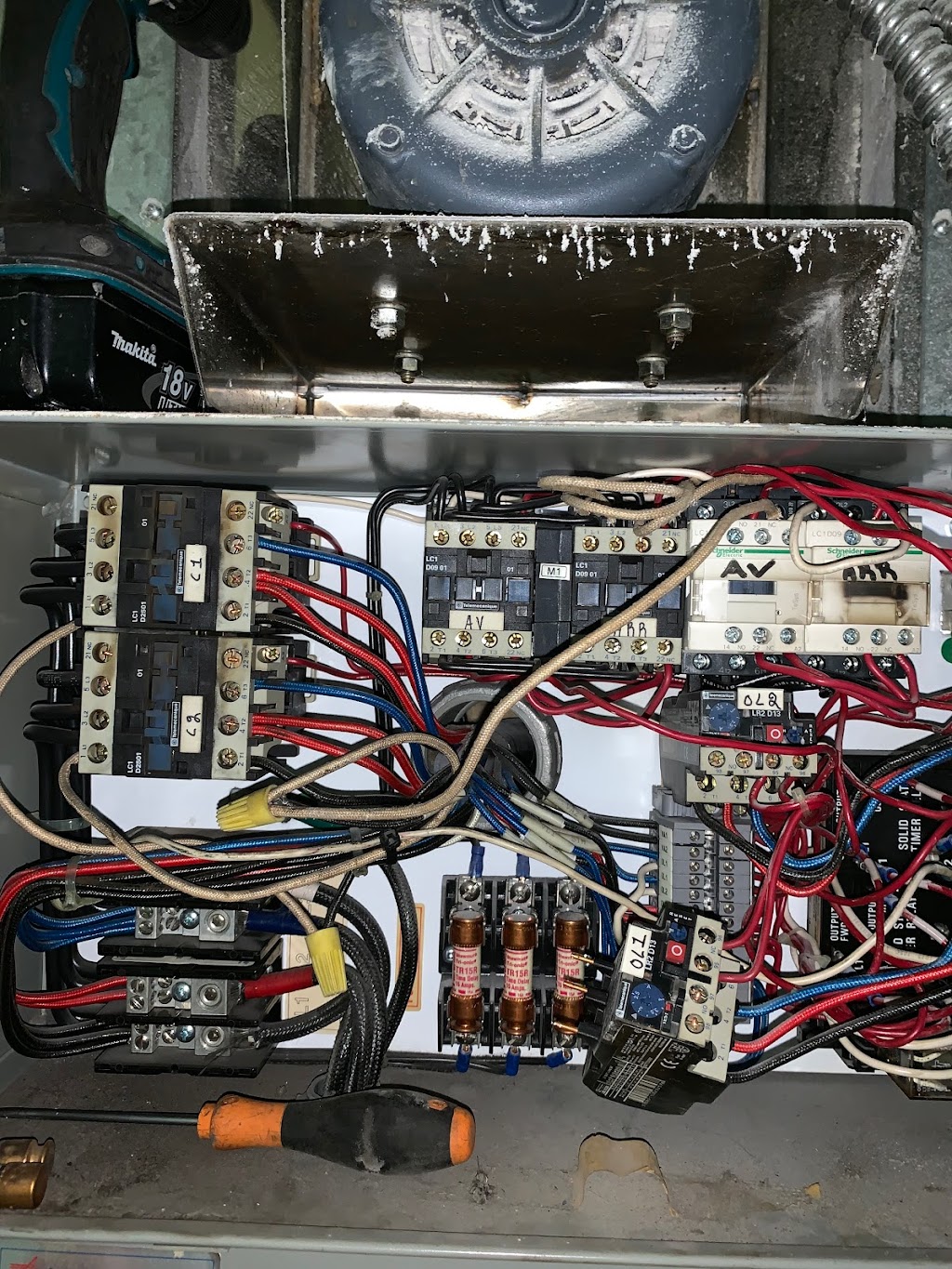 Maintenance et Ingénierie | 2513 rue de lile des lys, Terrebonne, QC J6W 5R8, Canada | Phone: (514) 518-0145