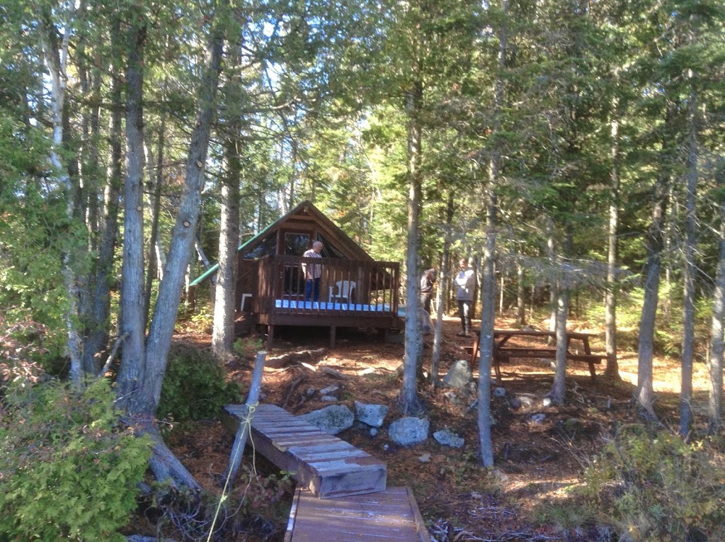 Aire Nature Grandes-Piles - Camping Lac Clair | Chemin du Lac des Îles, Grandes-Piles, QC G0X 2E0, Canada | Phone: (819) 809-2535