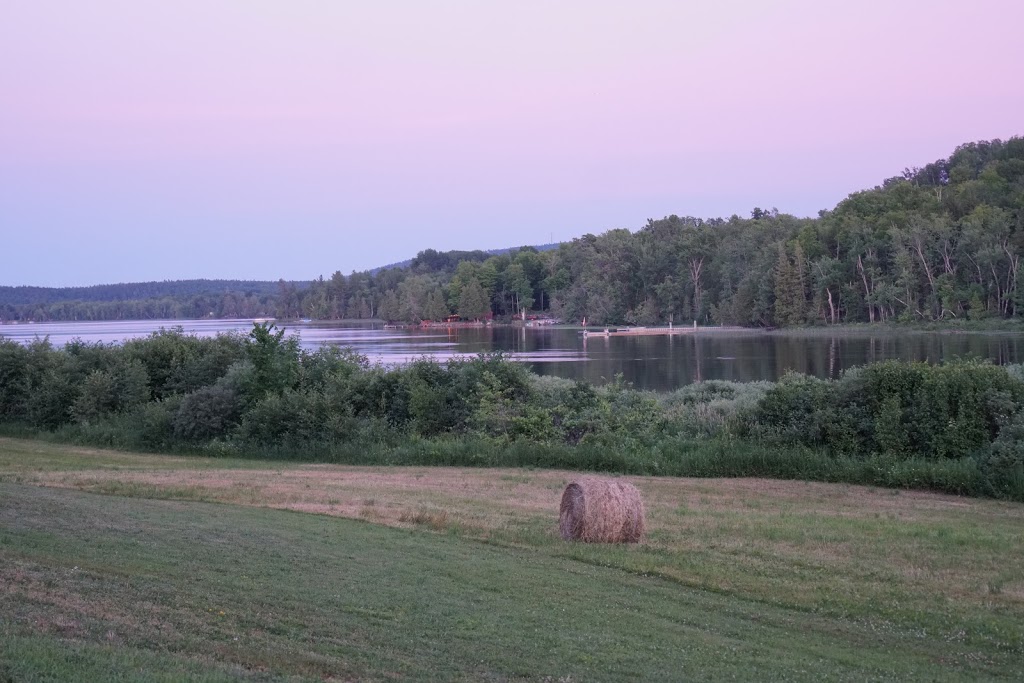 Ferguson Lake Cabins | 1120 Ferguson Lake Rd, Renfrew, ON K7V 3Z7, Canada | Phone: (613) 432-6713
