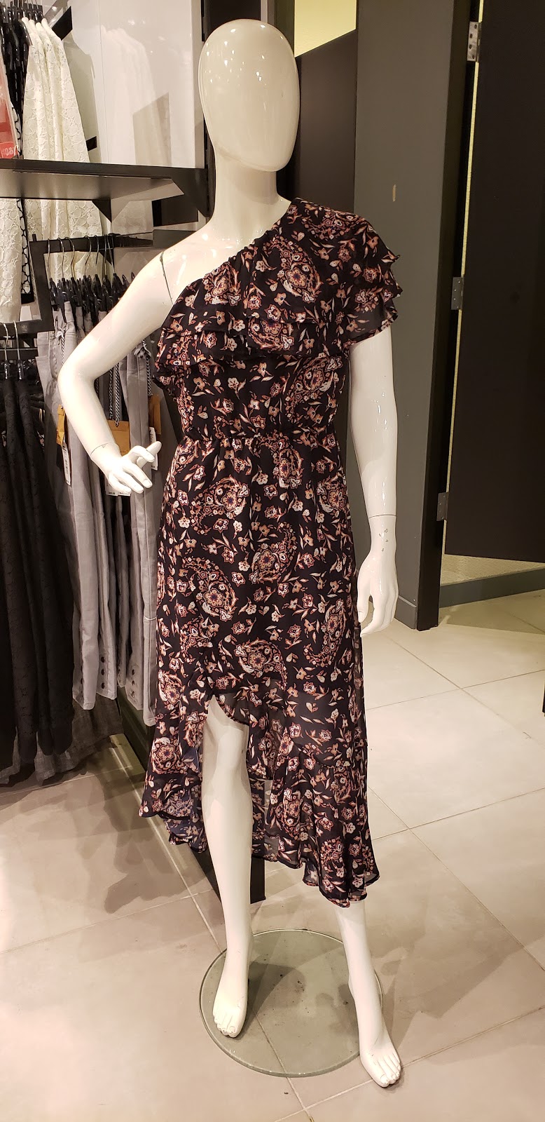 Point Zero | 25 Peel Centre Dr, Brampton, ON L6T 3R5, Canada | Phone: (905) 458-7373