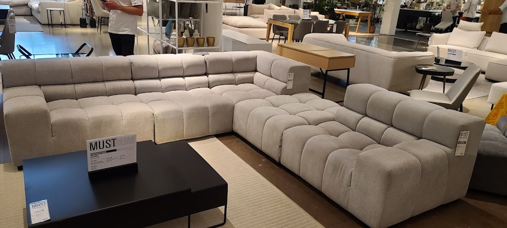Meubles JC Perreault | 1900 Rue Maurice-Gauvin, Laval, QC H7S 1Z5, Canada | Phone: (450) 681-7211