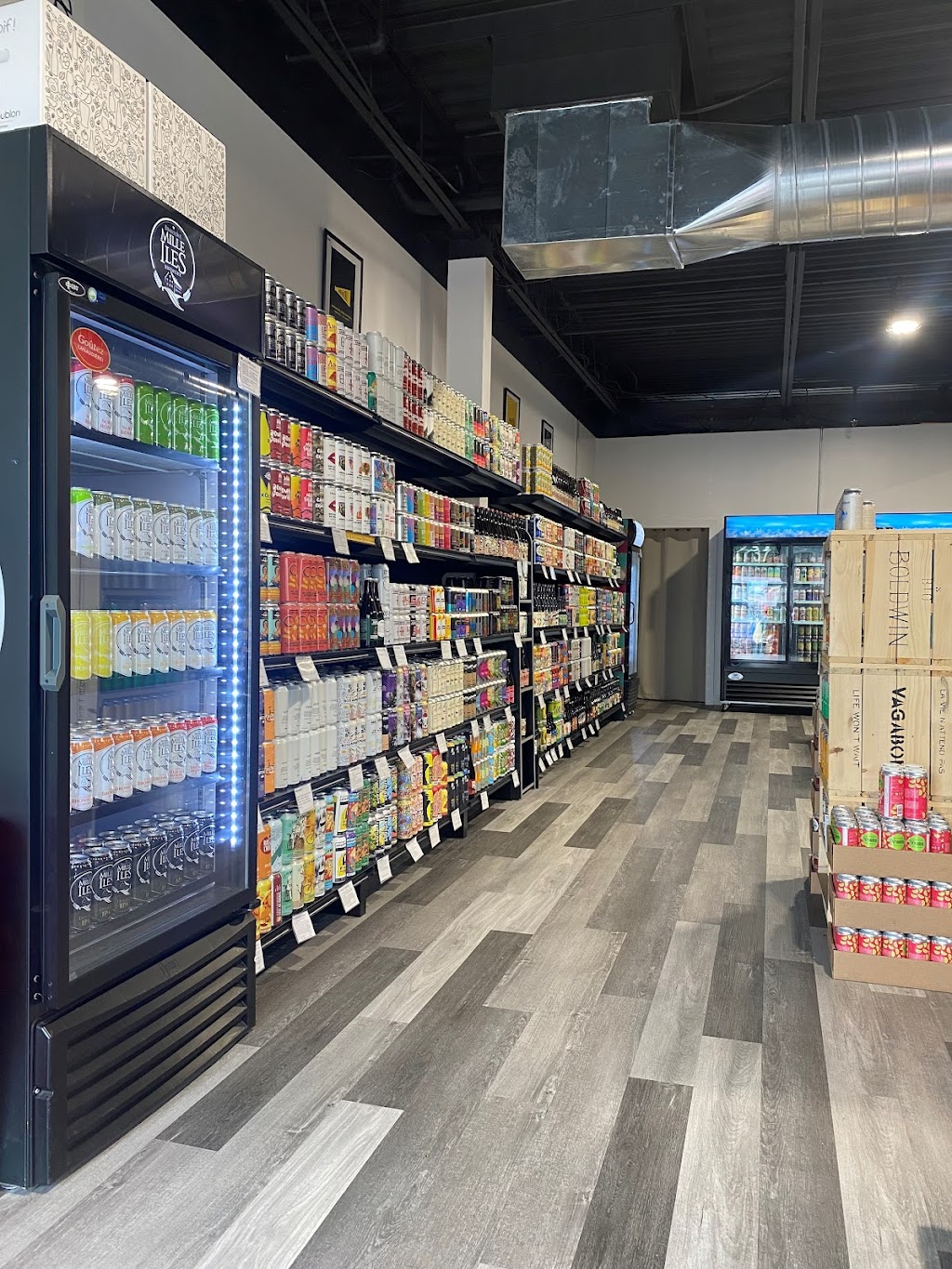 Espace Houblon - Terrebonne | 737 Bd des Seigneurs, Terrebonne, QC J6W 1T5, Canada | Phone: (450) 964-0000