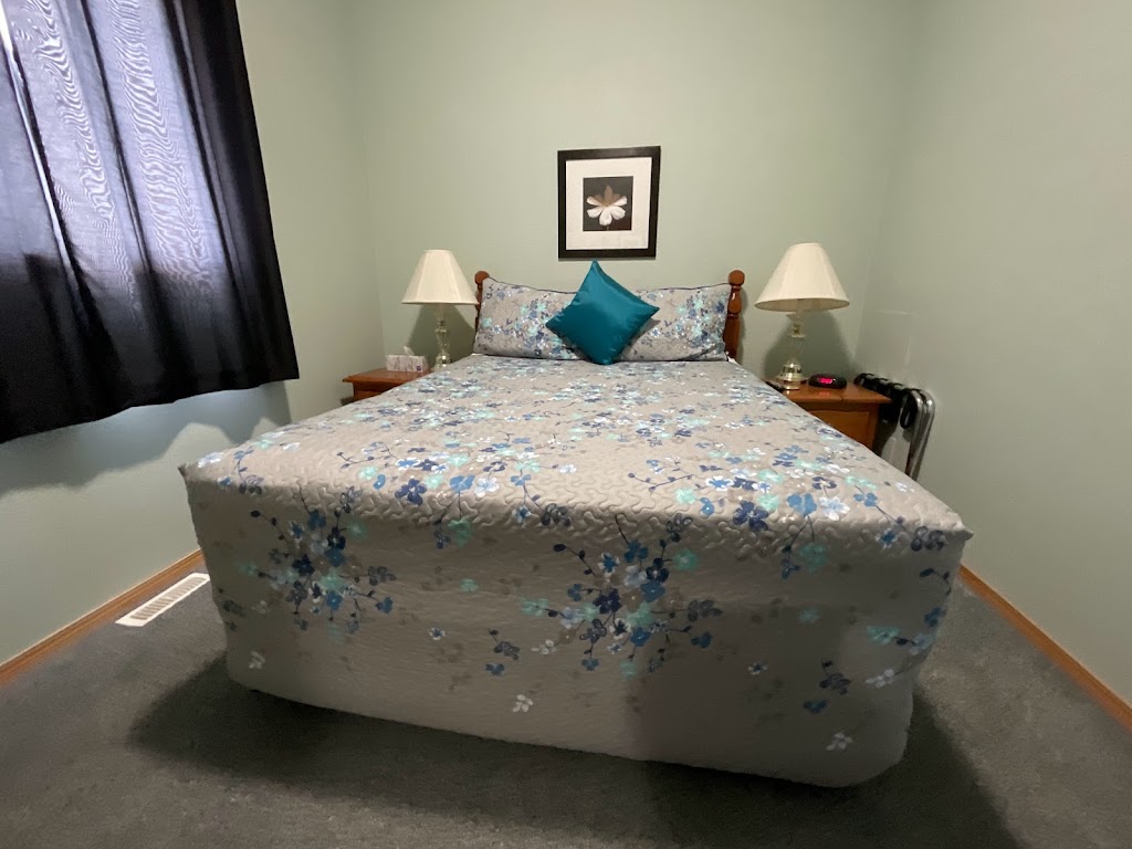 Newcastle Country Inn | 1130 Newcastle Trail, Drumheller, AB T0J 0Y2, Canada | Phone: (403) 823-8356