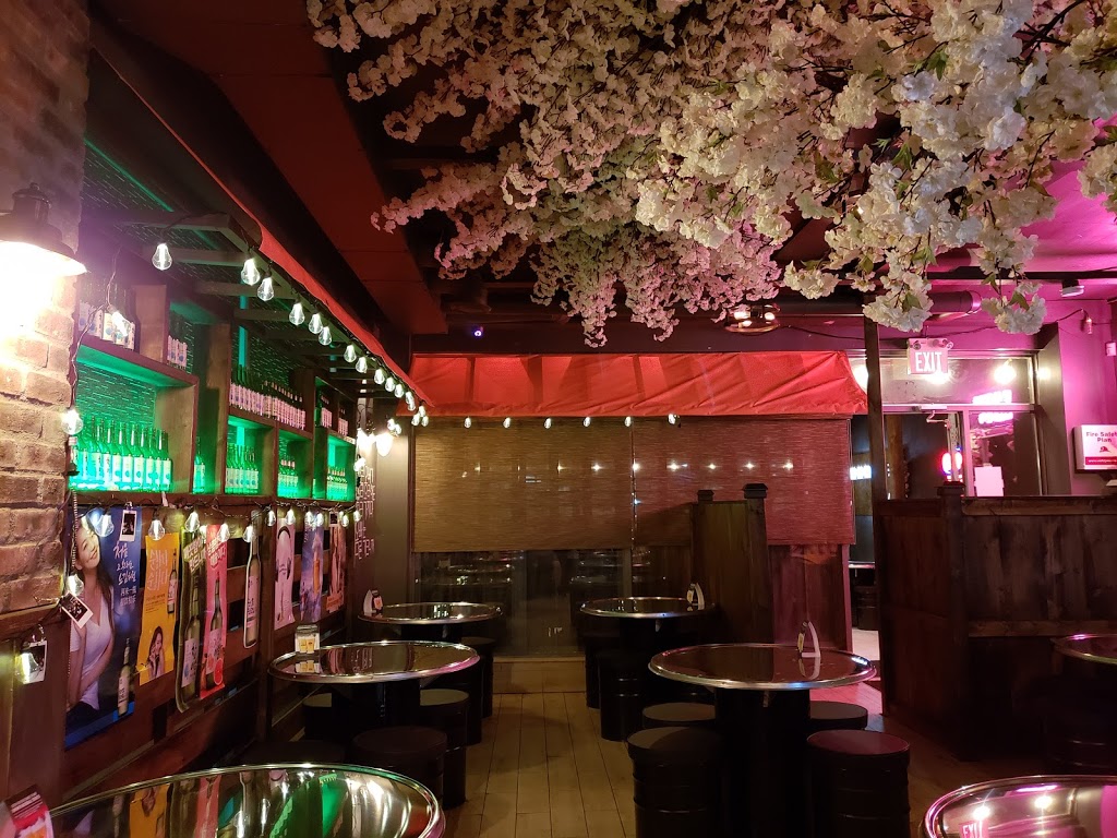 낭만포차 Nangman Pocha | 6283 Yonge St, North York, ON M2M 3X6, Canada | Phone: (416) 551-8683