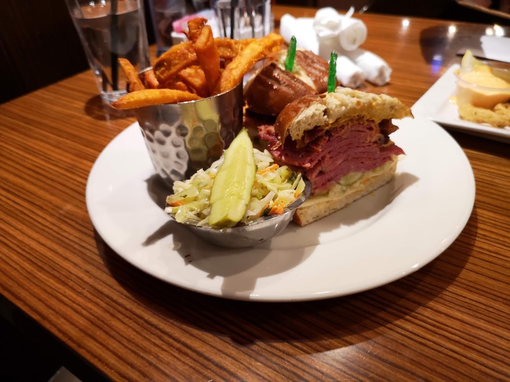 The Pickle Barrel | 1 Yorkdale Rd, North York, ON M6A 2T9, Canada | Phone: (416) 785-8881