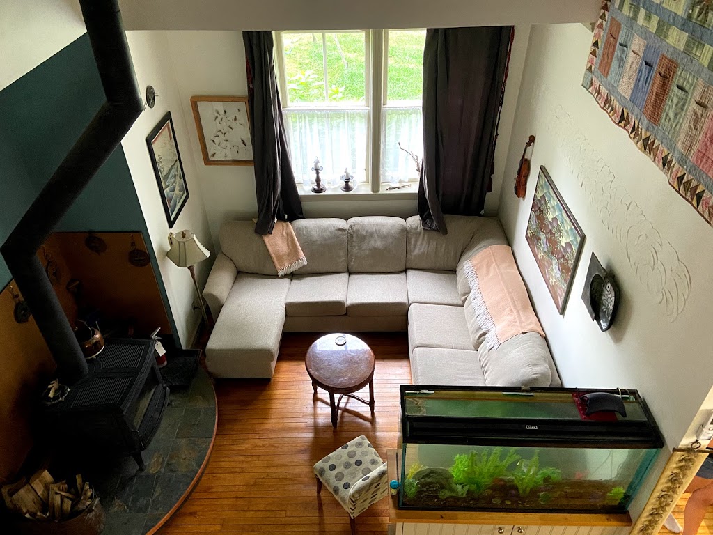 Prince Edward County Guest House | 15 County Road 5, Prince Edward, ON K0K 2T0, Canada | Phone: (613) 848-1911