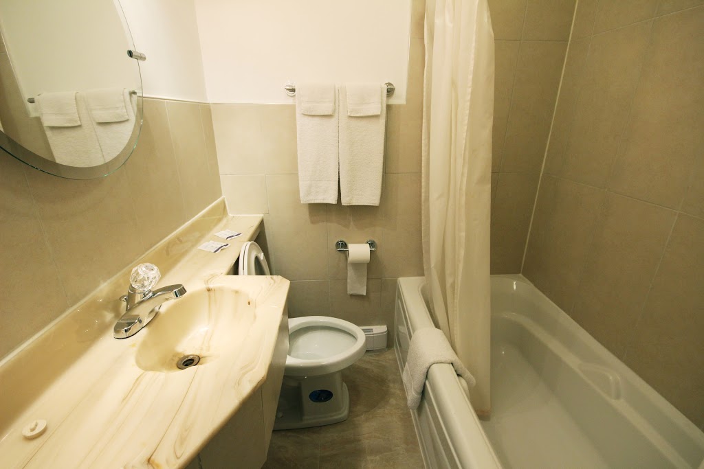 Motel Ritz | 137 Boulevard Gréber, Gatineau, QC J8T 3R1, Canada | Phone: (819) 568-0440