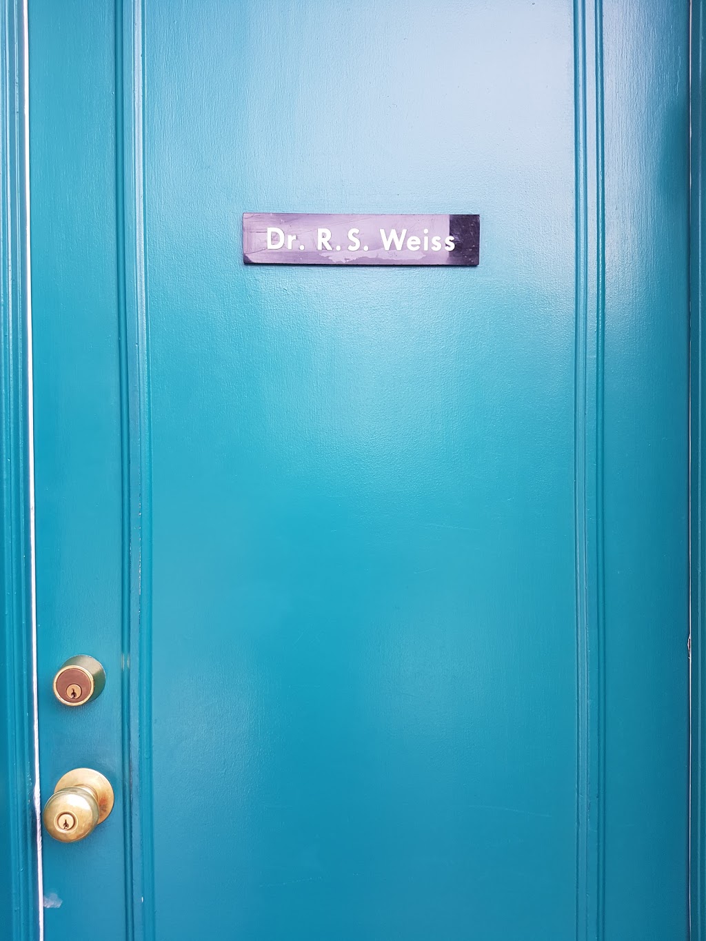 Dr Ronald S. Weiss | 29 Clemow Ave, Ottawa, ON K1S 2B1, Canada | Phone: (613) 235-3535