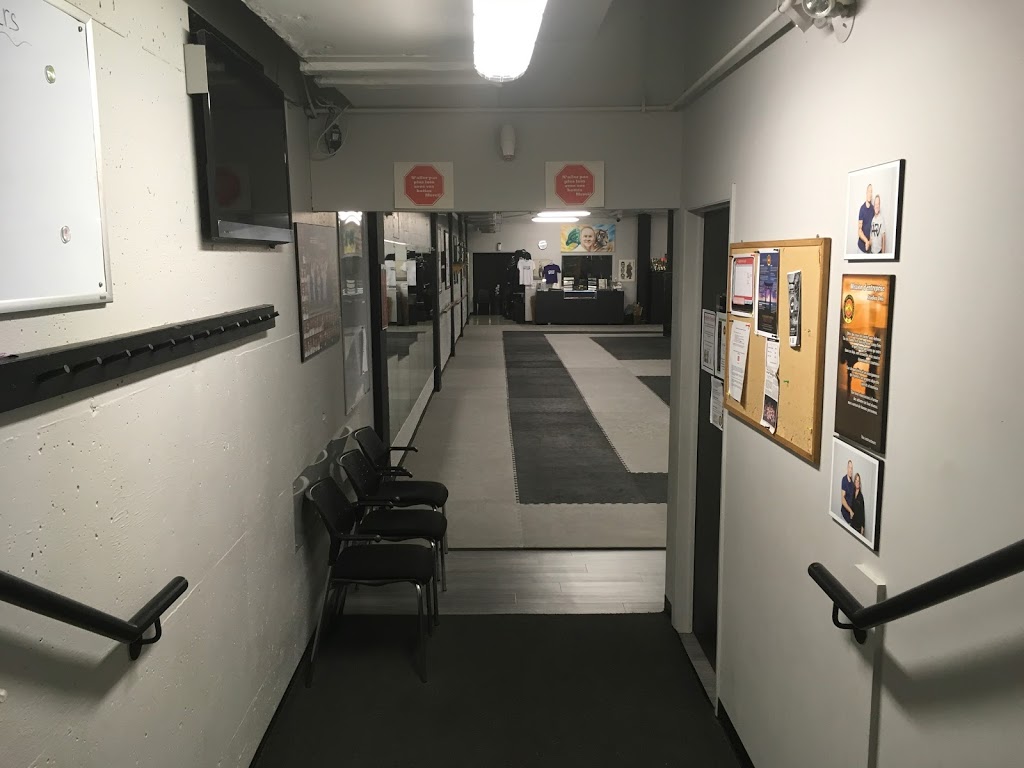 Studios Unis de Duberger | 2300 Boulevard Père-Lelièvre, Québec, QC G1P 2X5, Canada | Phone: (418) 683-8499