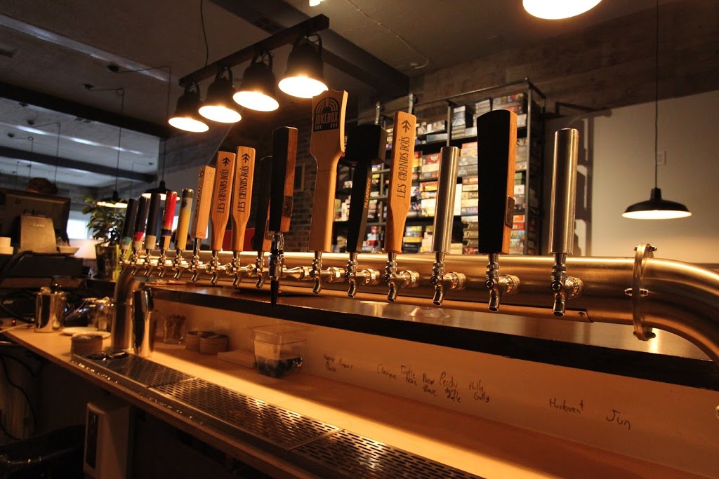 LAdversaire - Pub Ludique | 4303 Rue Sainte-Catherine E, Montréal, QC H1V 1Y1, Canada | Phone: (514) 508-8640