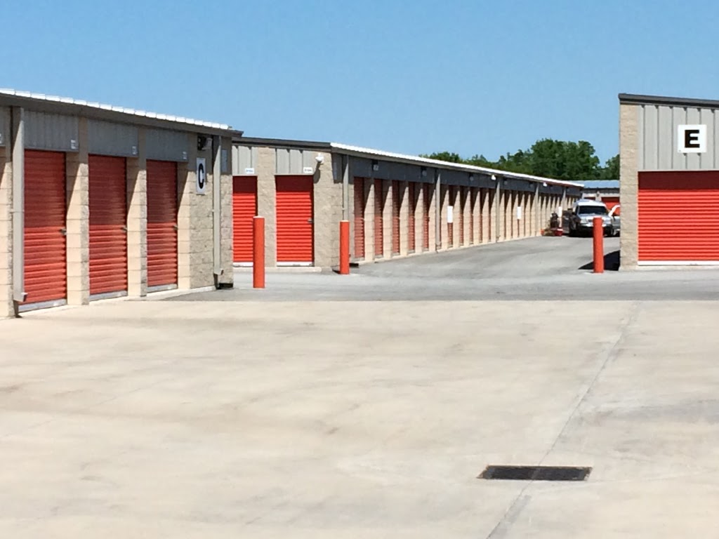 Your Storage Space | 4637b Bartlett Rd, Beamsville, ON L0R 1B1, Canada | Phone: (905) 563-5300