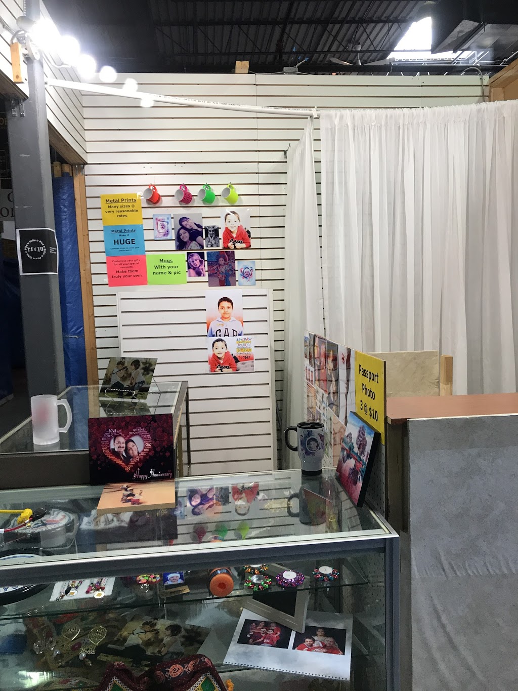 Pics n Gifts | 73 Parkhurst Square Booth # 831, Terminal Two Rd, Brampton, ON L6T 5H5, Canada | Phone: (647) 526-2737