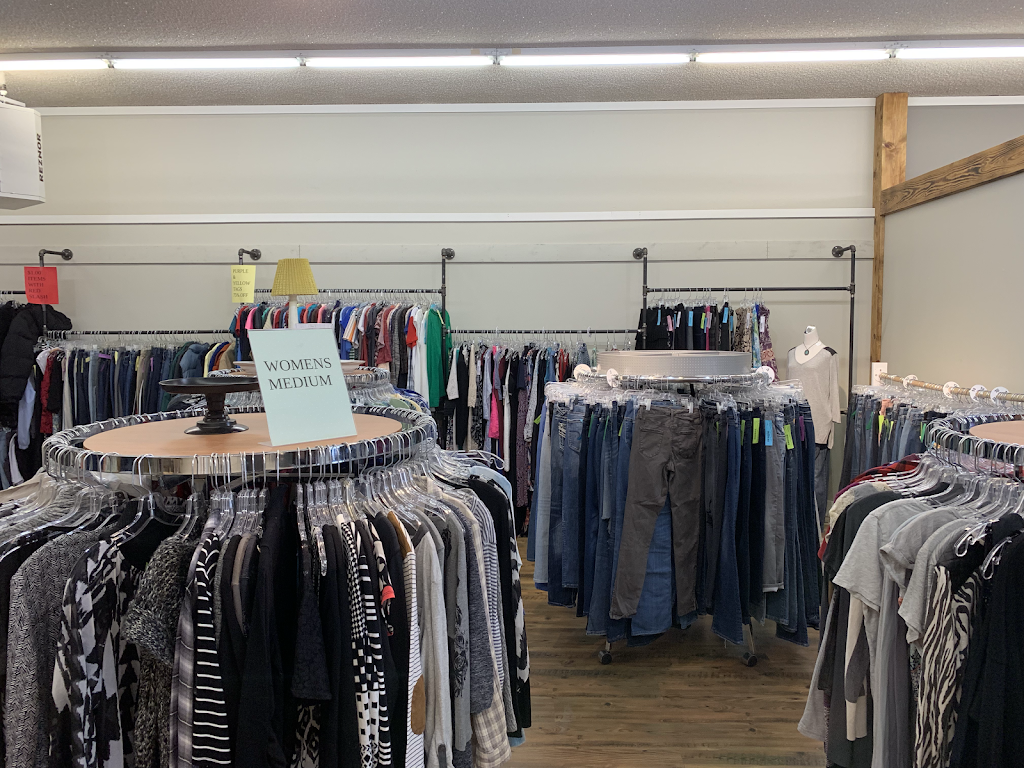 Family Outfitters | 6931 Hannegan Rd, Lynden, WA 98264, USA | Phone: (360) 746-6671