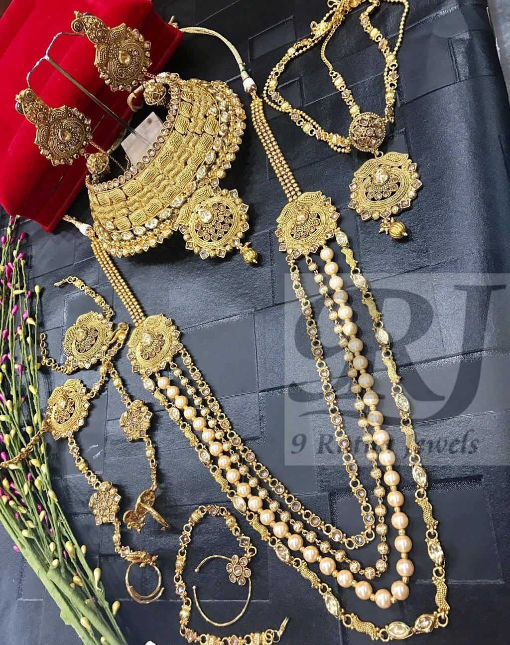 9 Ratna Jewels | 51 Mountainash Rd Unit 4, Brampton, ON L6R 1W4, Canada | Phone: (647) 332-4444