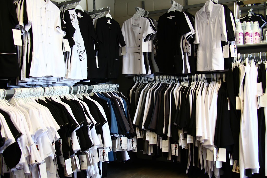 Carolyn Design Uniforms | 825 Rue Bombardier suite 19, Mascouche, QC J7K 3G7, Canada | Phone: (450) 474-4040
