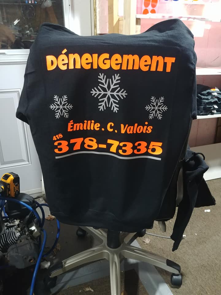 Lettrage winner design | 1984 Chemin Saint-Henri, Mascouche, QC J7K 3C3, Canada | Phone: (450) 499-0824