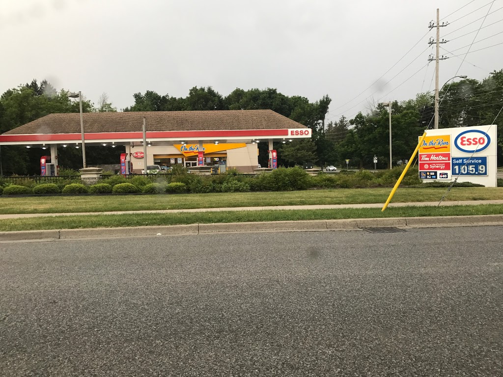 Esso | gas station | 138 College Ave W, Guelph, ON N1G 1S4, Canada | 5198271686 OR +1 519-827-1686