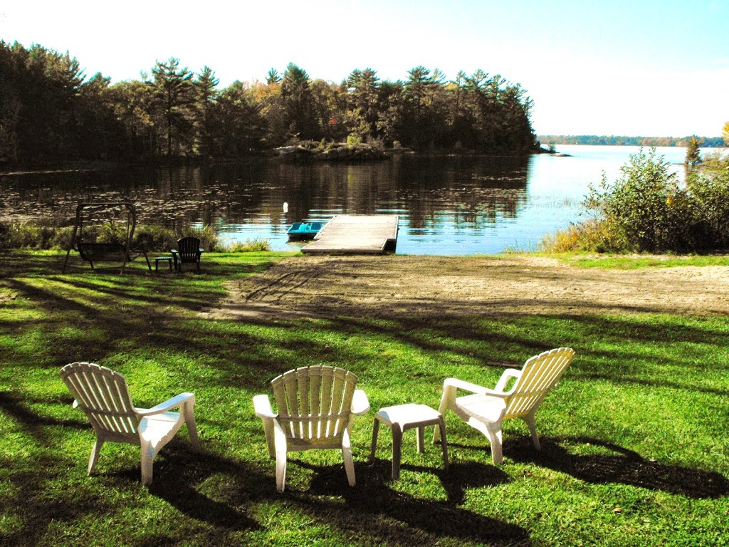 Trenanthia Cottage | lodging | 1125 River Ln, Kilworthy, ON P0E 1G0, Canada | 4168000219 OR +1 416-800-0219